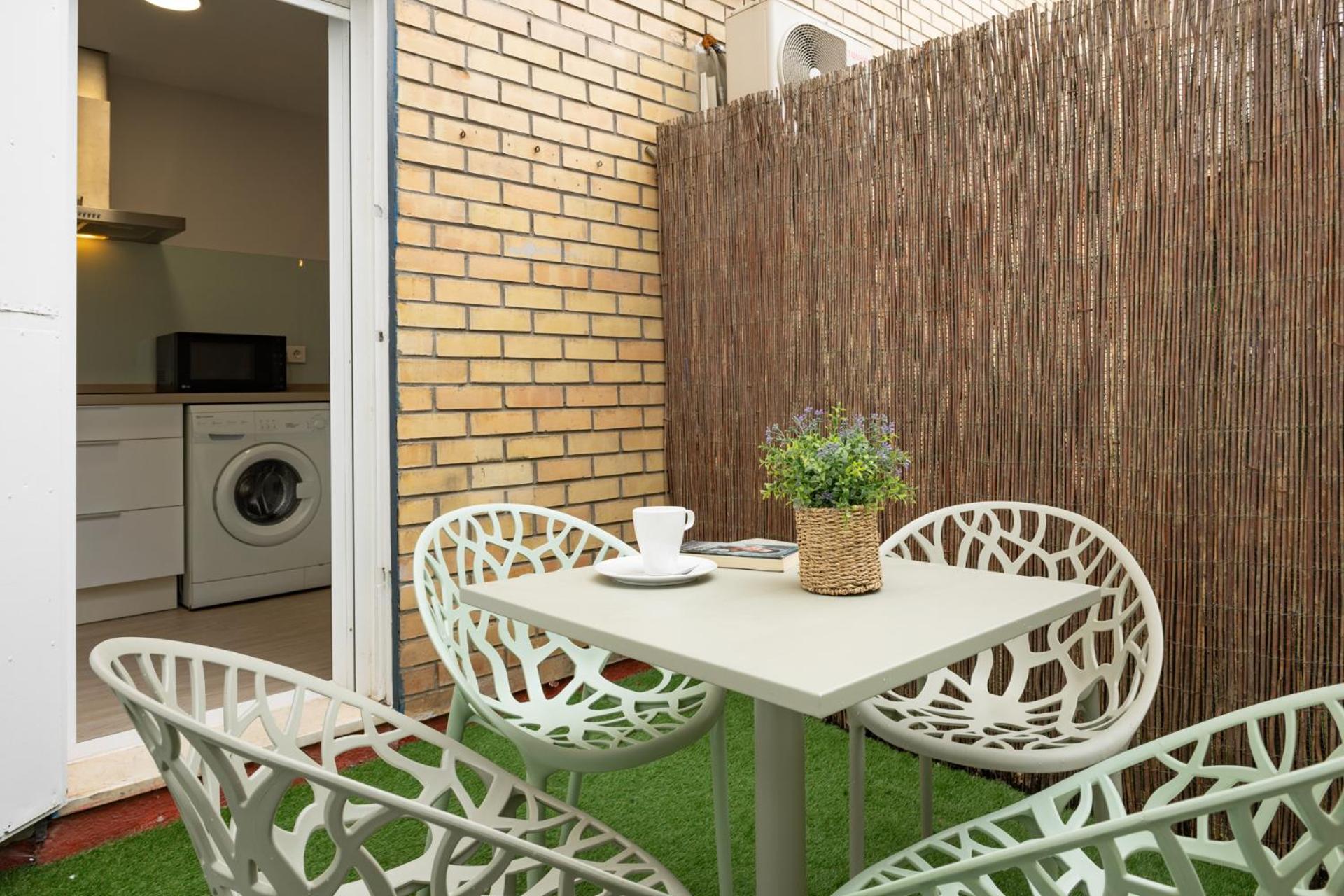 Charming Apartment With Private Patio At Plaza De Espana By Ocityzen Seville Exterior photo