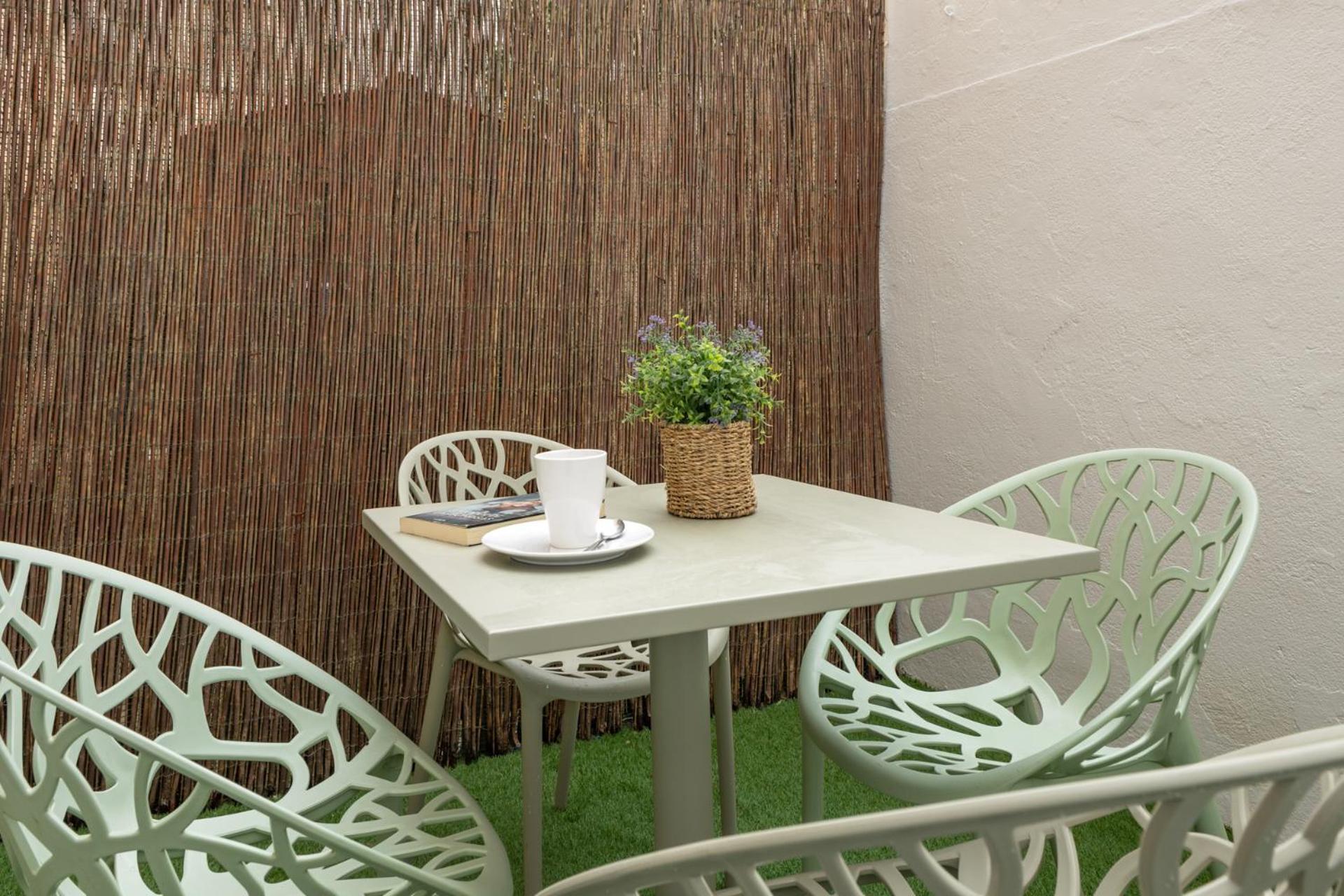 Charming Apartment With Private Patio At Plaza De Espana By Ocityzen Seville Exterior photo